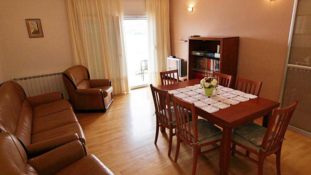 Apartment Ora Omiš Zewnętrze zdjęcie